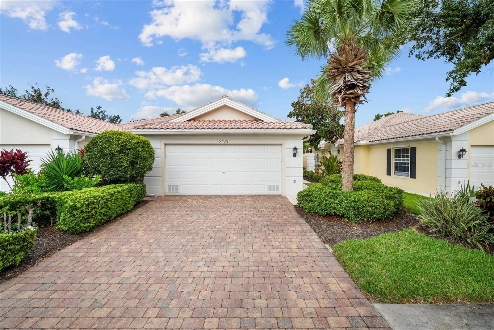 Sarasota, FL 34238,5782 TRISTINO LN