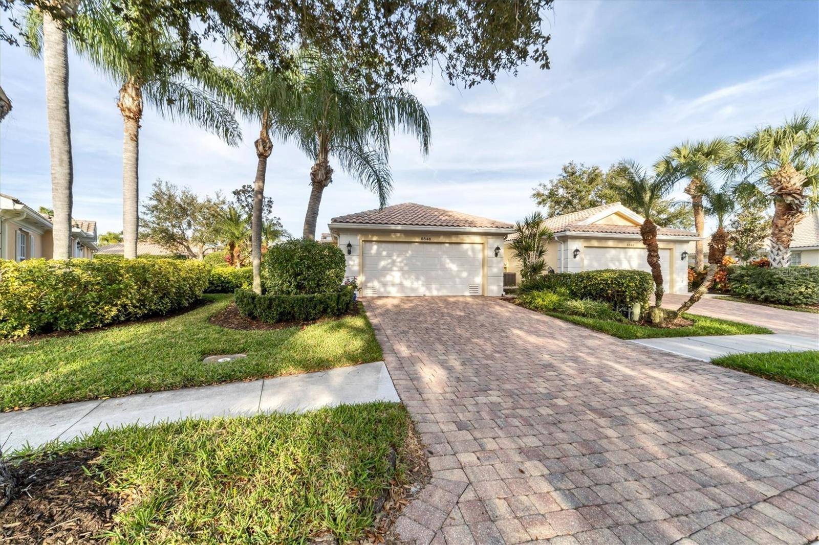 Sarasota, FL 34238,8846 ESTEPONA CT