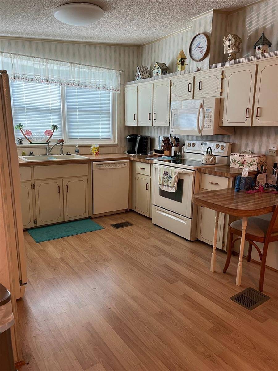 Ellenton, FL 34222,93 MEADOW CIR