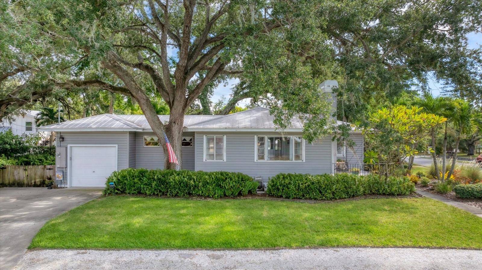 Bradenton, FL 34205,401 28TH ST W
