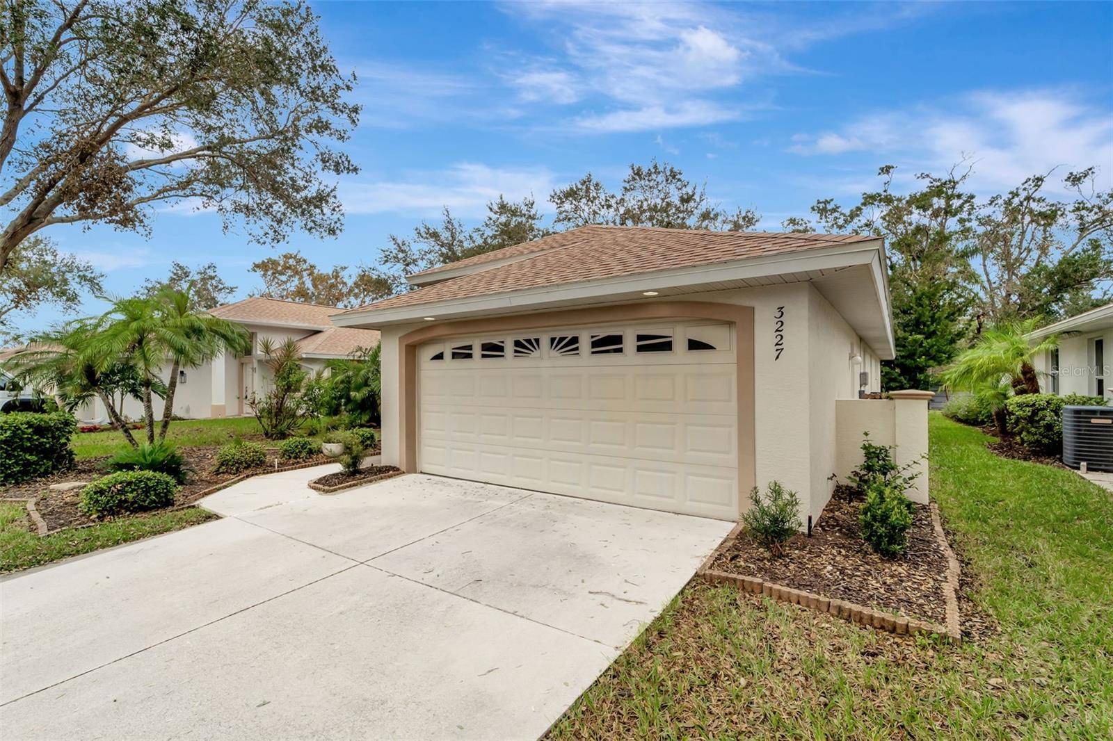 Sarasota, FL 34231,3227 WOODBERRY LN