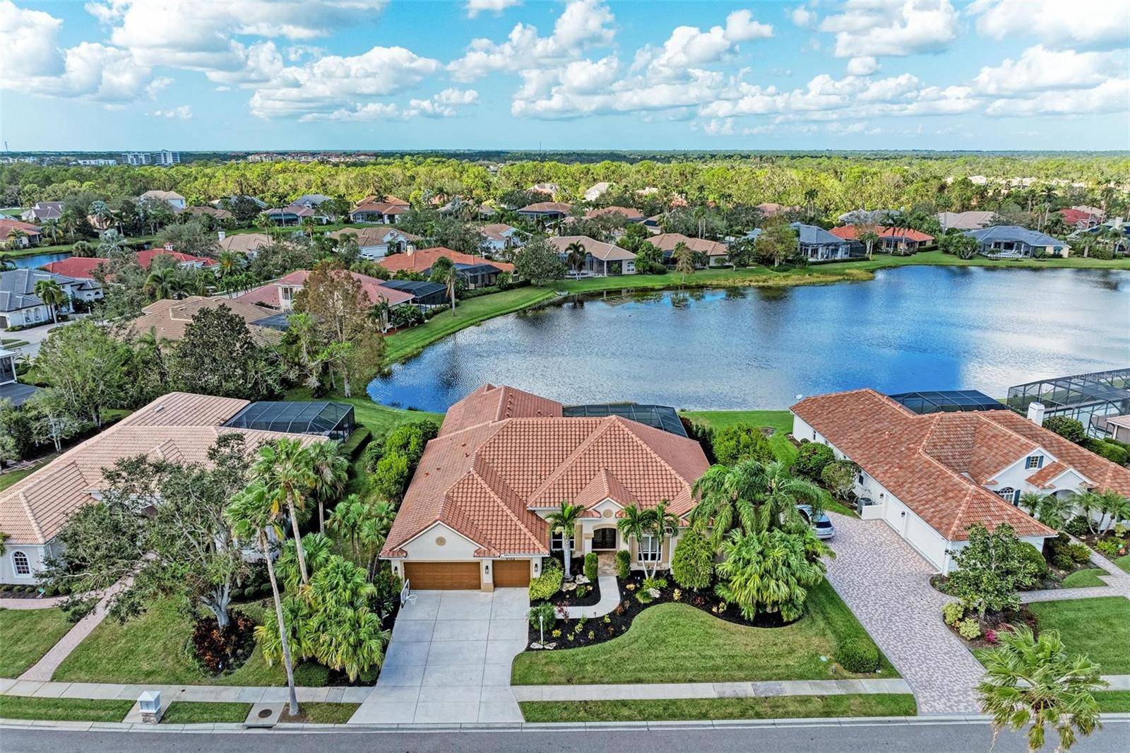 Lakewood Ranch, FL 34202,8019 ROYAL BIRKDALE CIR