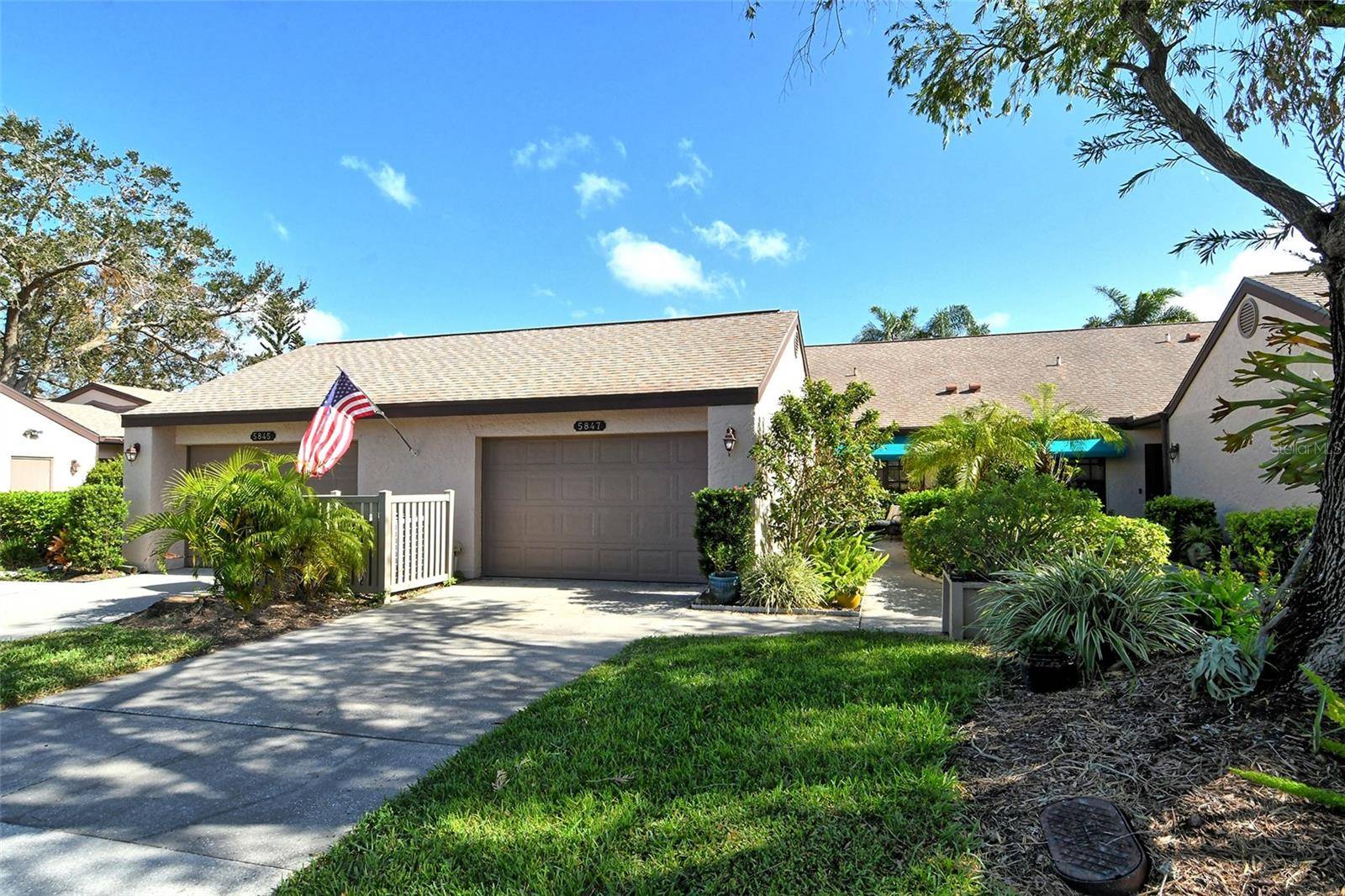 Sarasota, FL 34243,5847 CLUBSIDE DR #5847