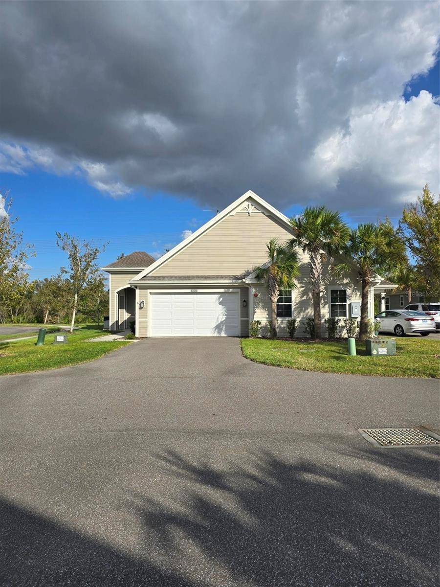 Bradenton, FL 34202,8262 ASTORIA CIR