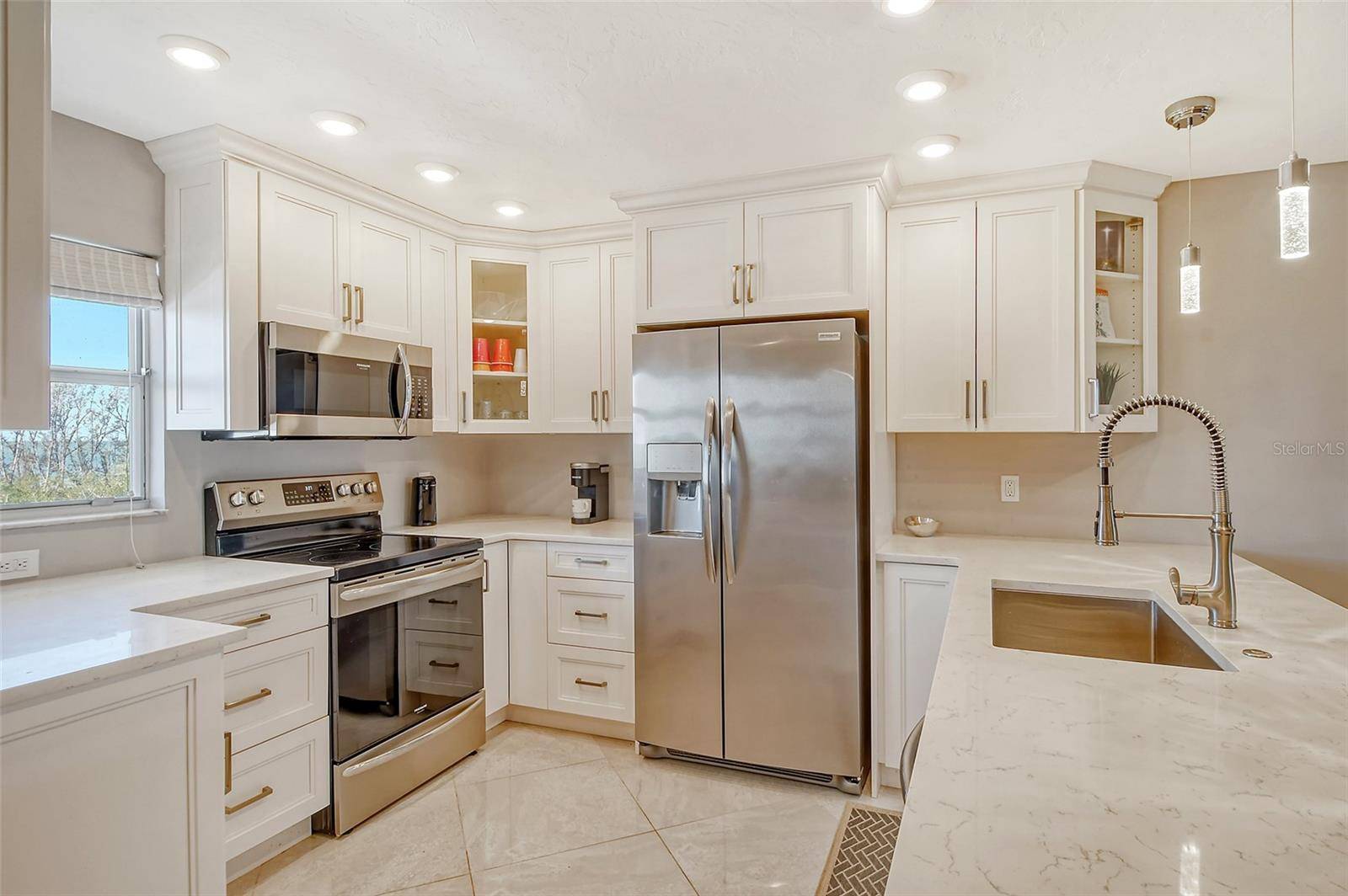 Sarasota, FL 34242,9393 MIDNIGHT PASS RD #503