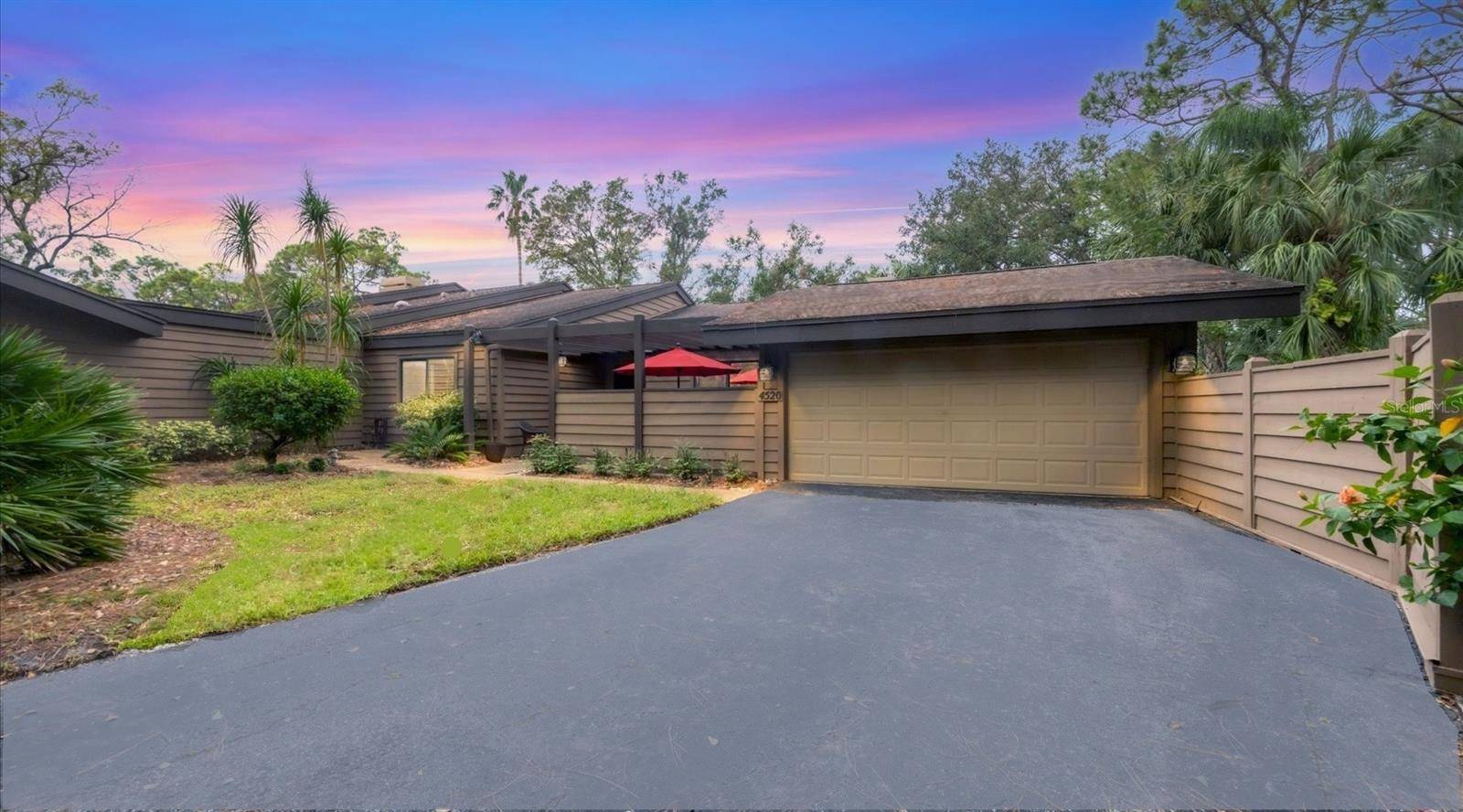 Sarasota, FL 34235,4520 CHANDLERS FORDE #51