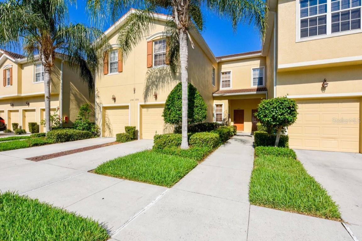 Sarasota, FL 34243,3768 PARKRIDGE CIR #23-104