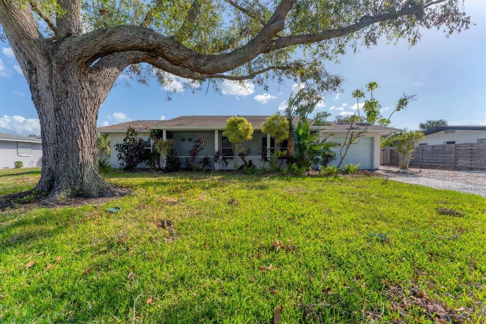 Sarasota, FL 34239,2420 SUNNYSIDE ST