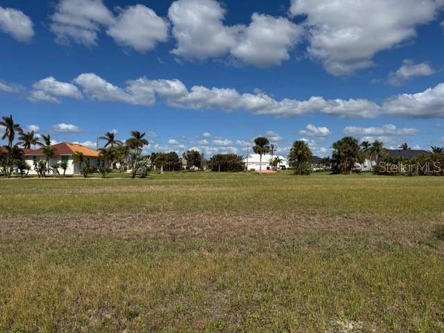 Punta Gorda, FL 33955,24068 PEPPERCORN RD