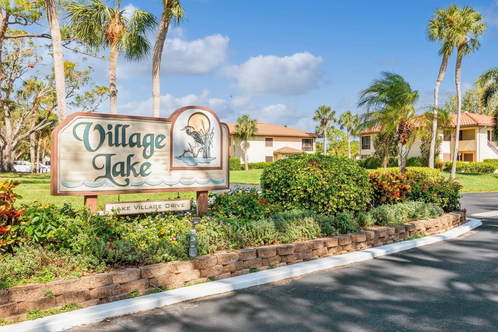 Sarasota, FL 34235,5230 LAKE VILLAGE DR #66