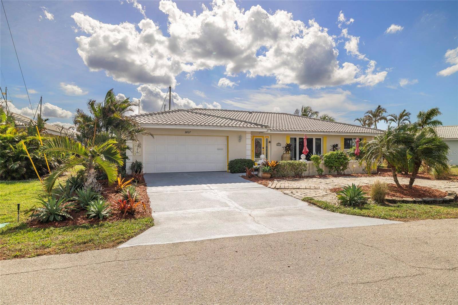 Punta Gorda, FL 33950,2807 CORAL WAY