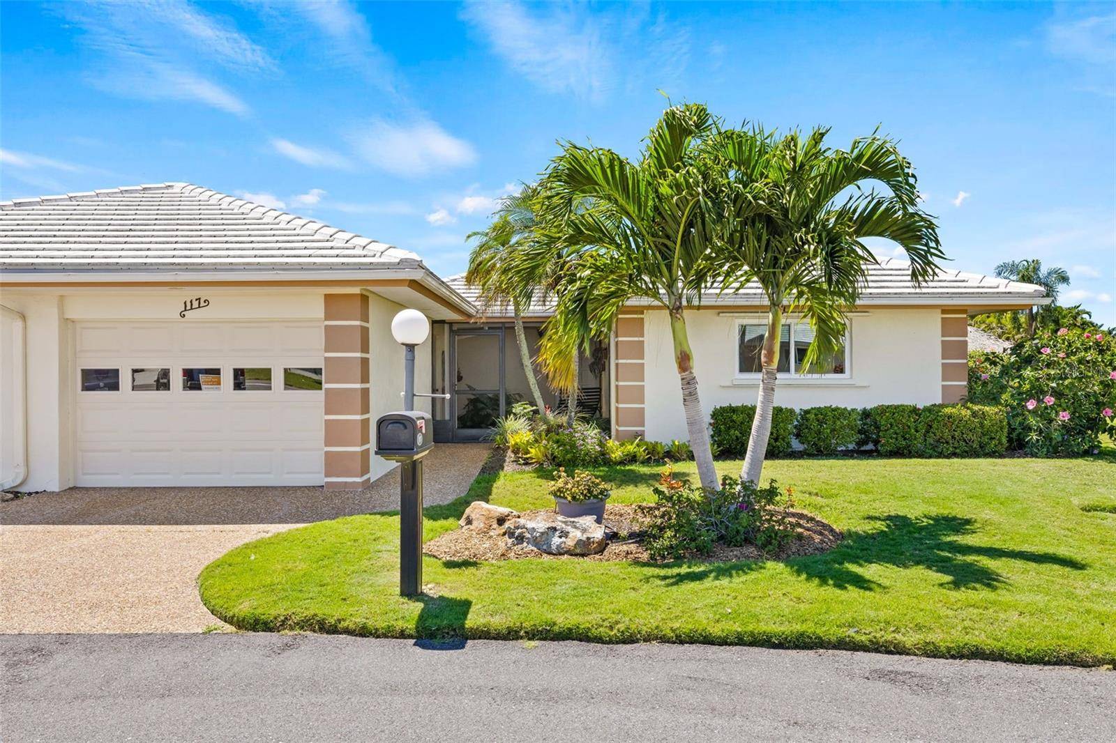 Osprey, FL 34229,117 VILLA DR #117