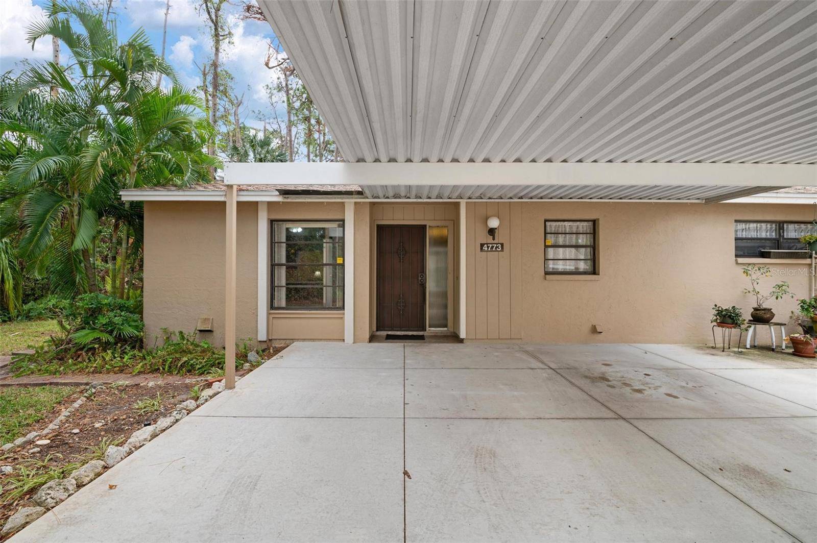 Sarasota, FL 34234,4773 VILLAGE GARDENS DR #97