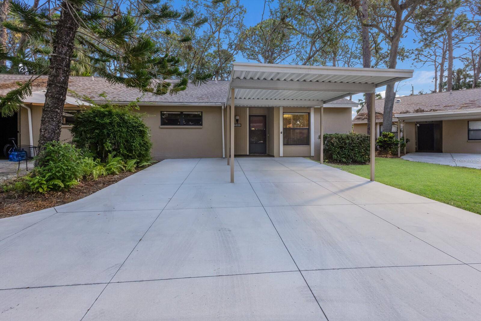 Sarasota, FL 34234,4859 VILLAGE GARDENS DR #184