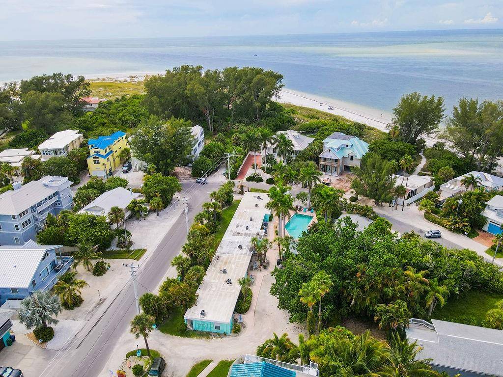 Anna Maria, FL 34216,808 N BAY BLVD