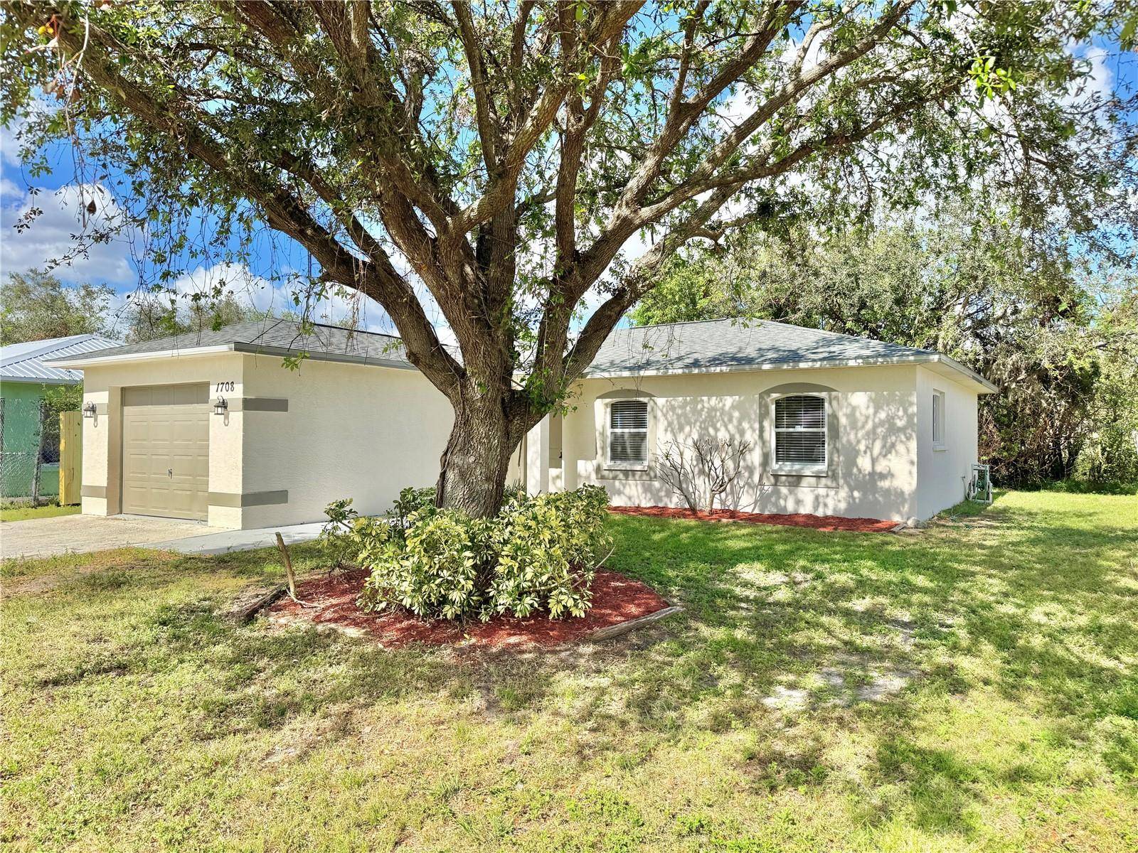 Palmetto, FL 34221,1708 24TH ST E