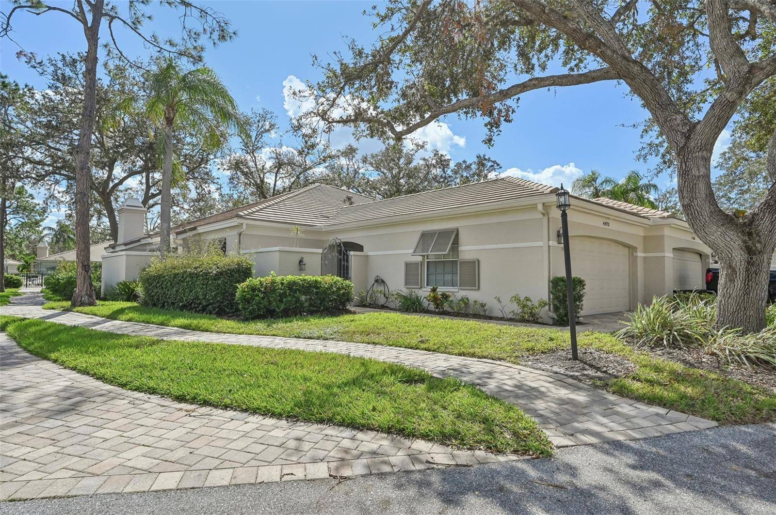 Sarasota, FL 34235,4472 OAKLEY GREENE #54