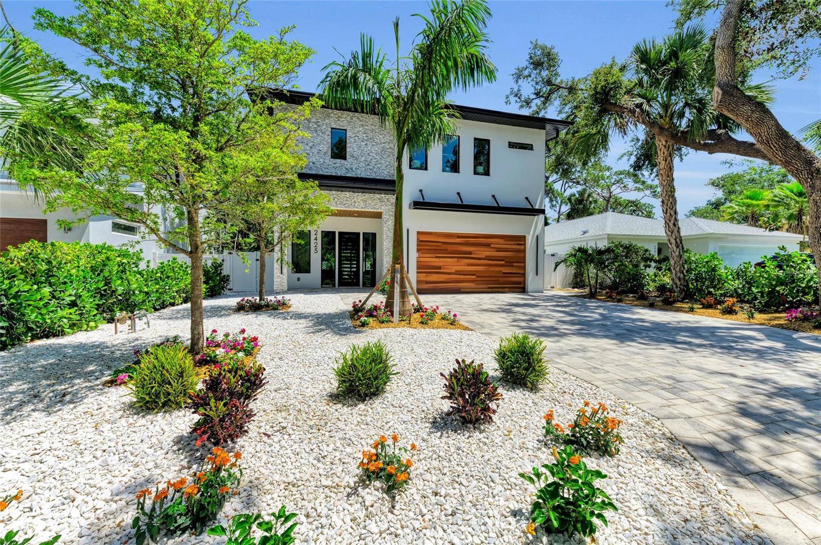 Sarasota, FL 34239,2425 FLOYD ST
