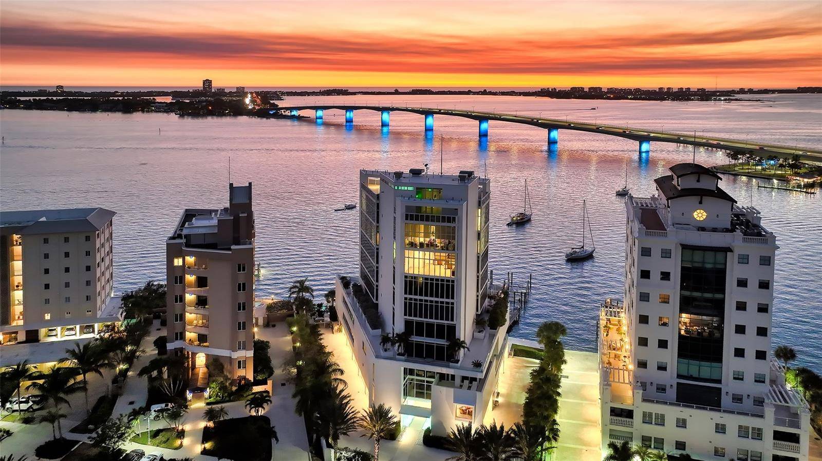 Sarasota, FL 34236,280 GOLDEN GATE PT #600