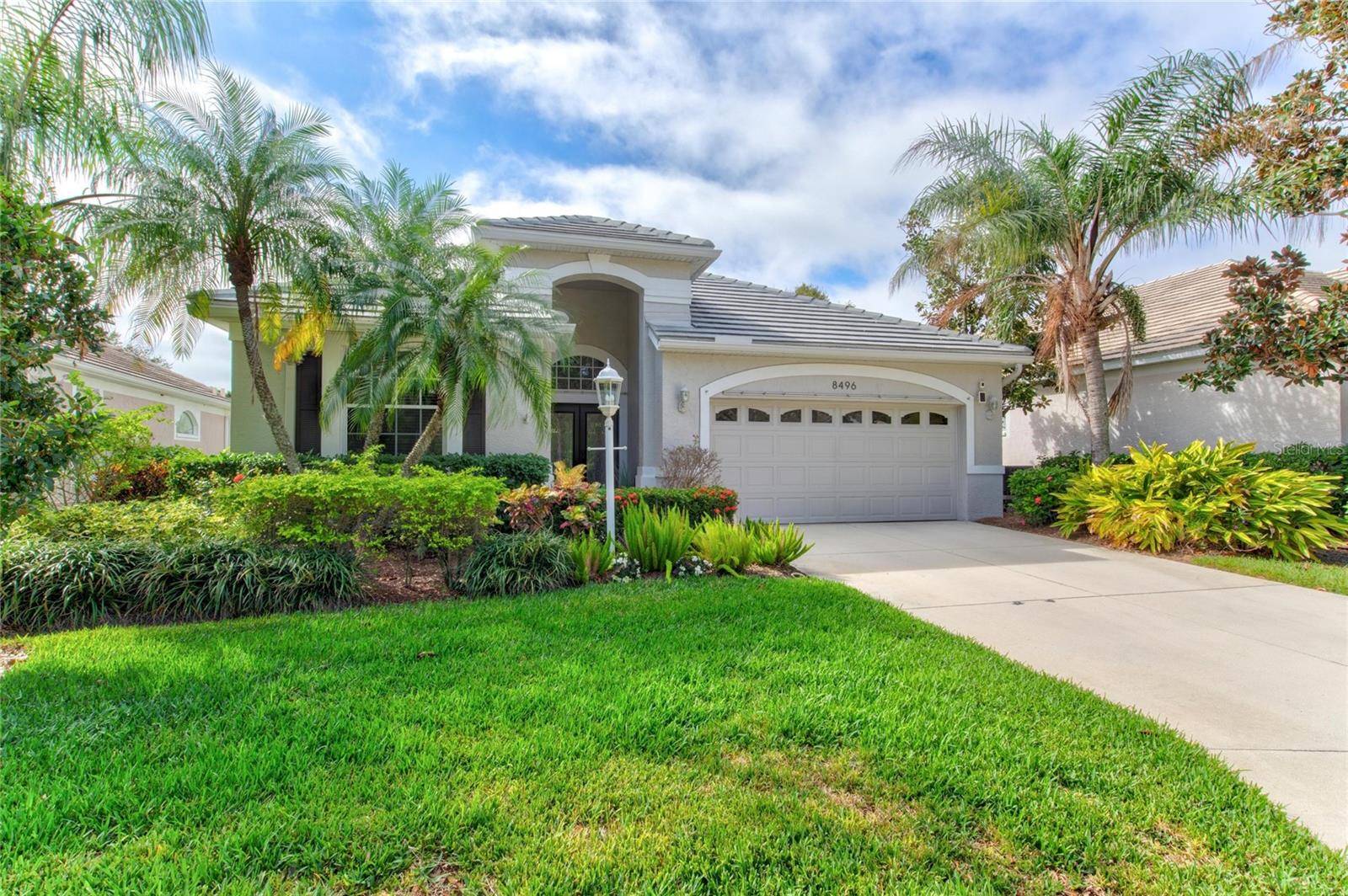 Lakewood Ranch, FL 34202,8496 IDLEWOOD CT