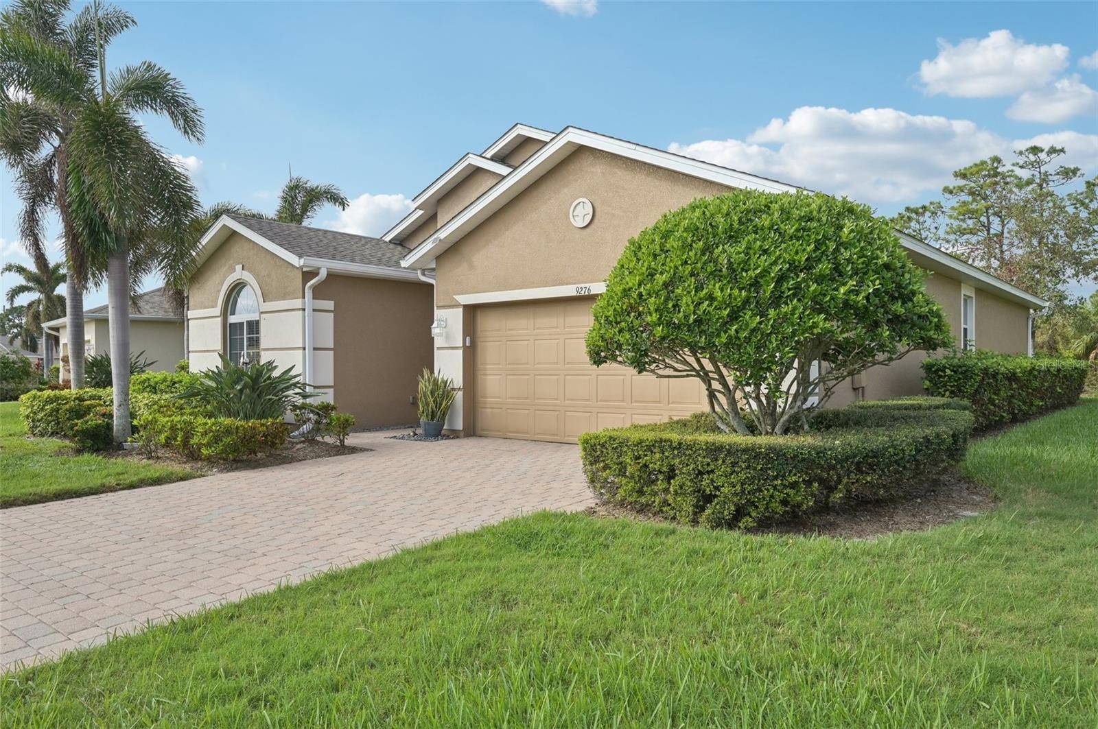 Venice, FL 34293,9276 COACHMAN DR