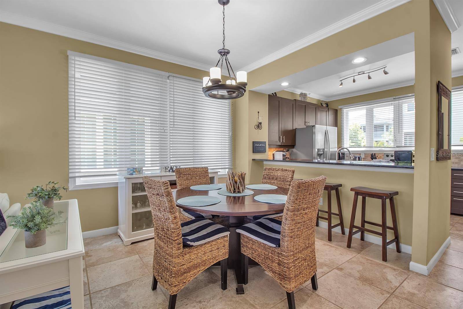 Longboat Key, FL 34228,528 FOREST WAY