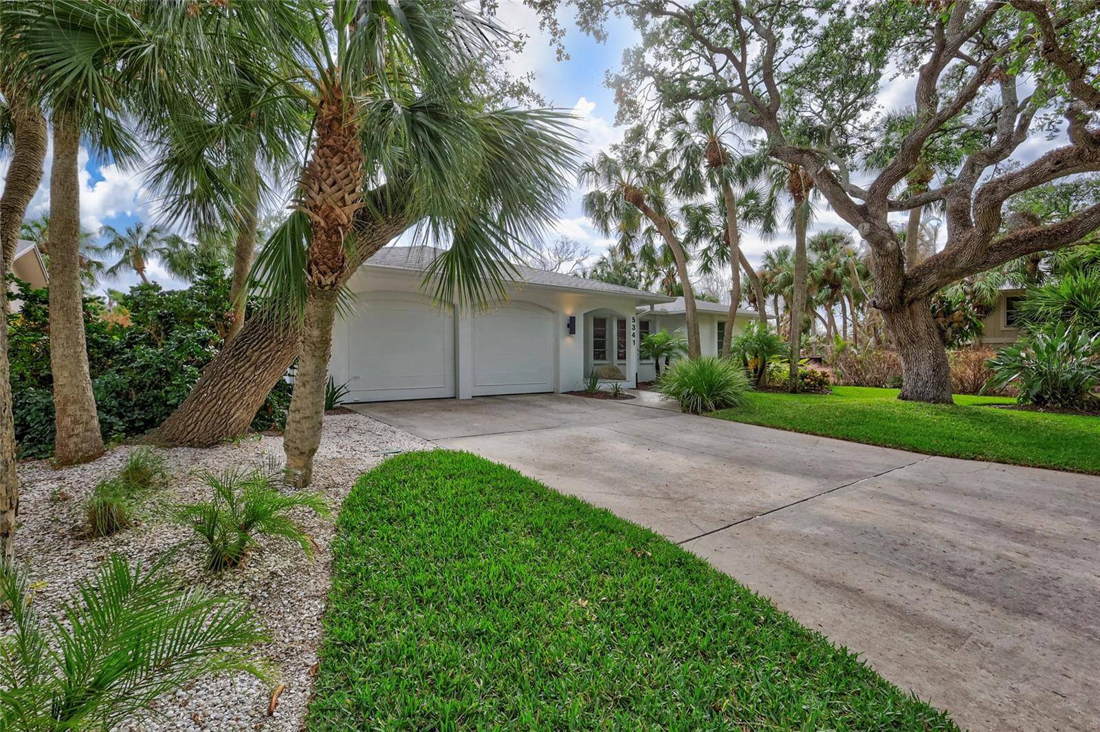 Sarasota, FL 34242,5341 SIESTA CT