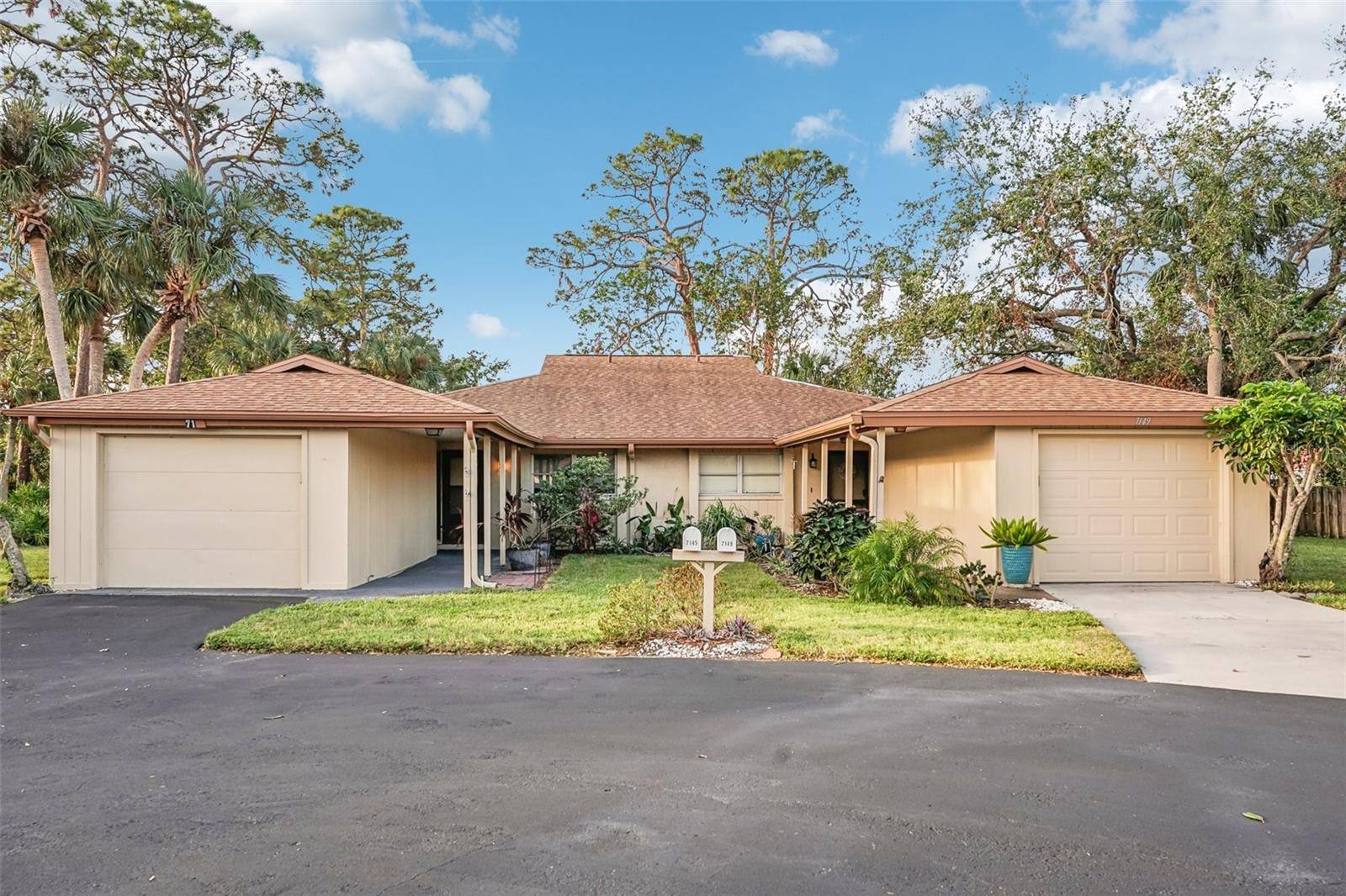 Sarasota, FL 34231,7145 BRIGHT CREEK DR #33