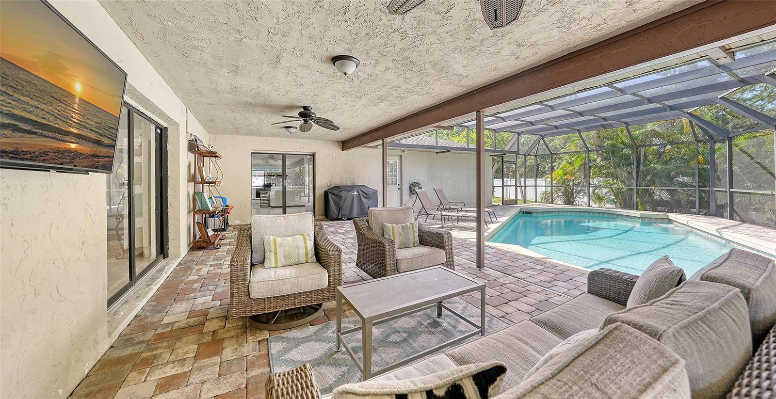 Sarasota, FL 34235,2008 COUNTRY MEADOWS LN