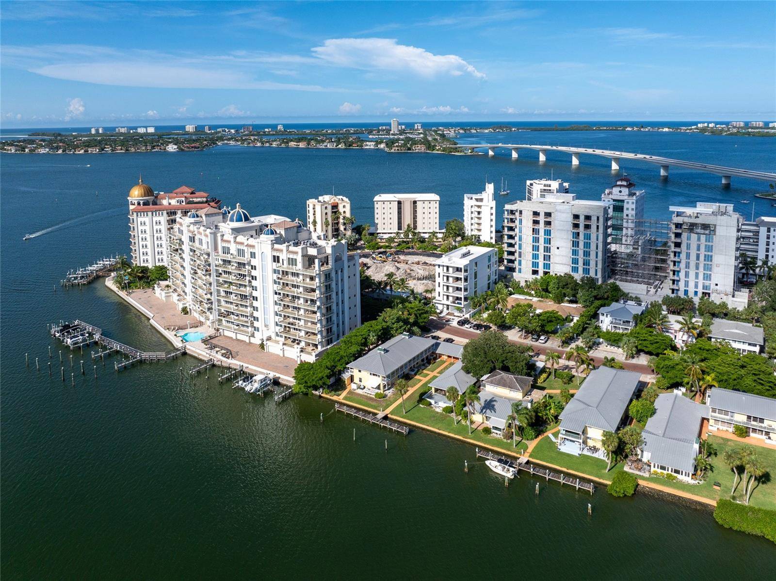 Sarasota, FL 34236,509 GOLDEN GATE PT #3