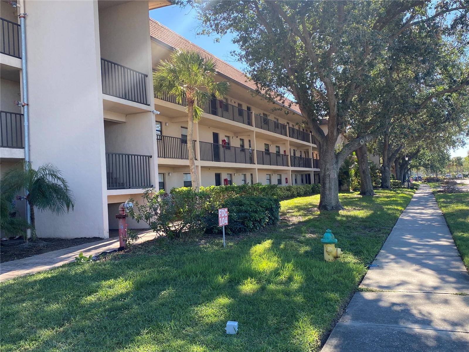 Venice, FL 34292,104 CAPRI ISLES BLVD #108