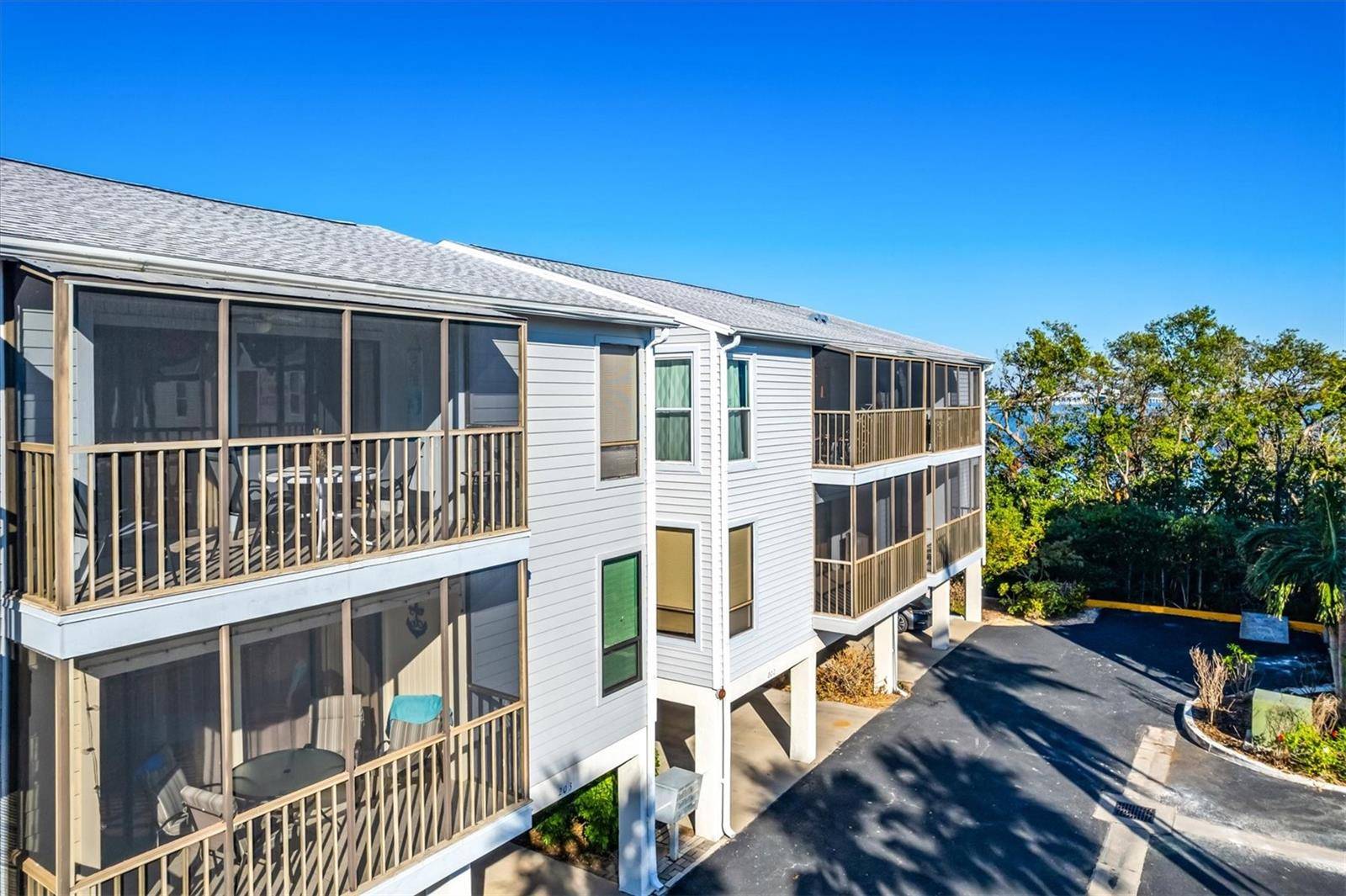 Holmes Beach, FL 34217,3601 E BAY DR #203