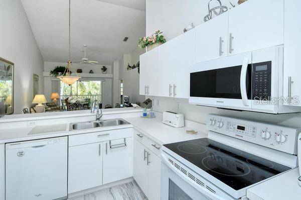 Sarasota, FL 34238,4640 TOWER HILL LN #2322