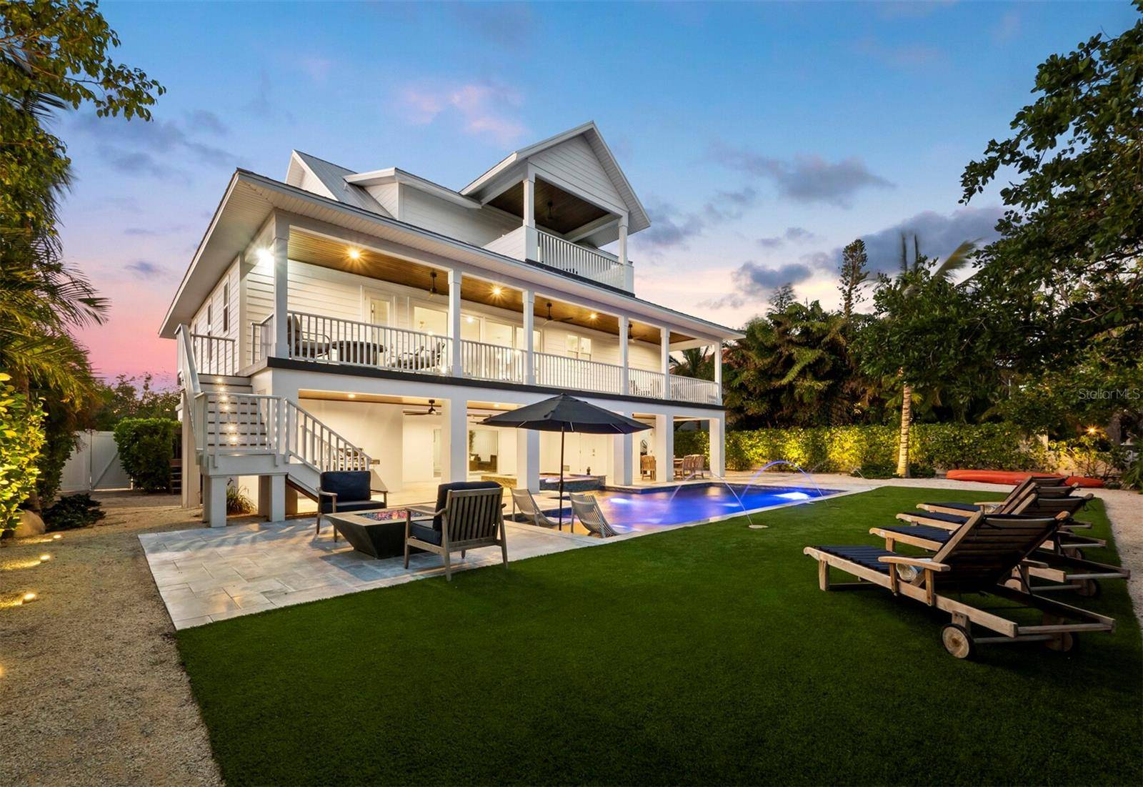 Longboat Key, FL 34228,598 LYONS LN
