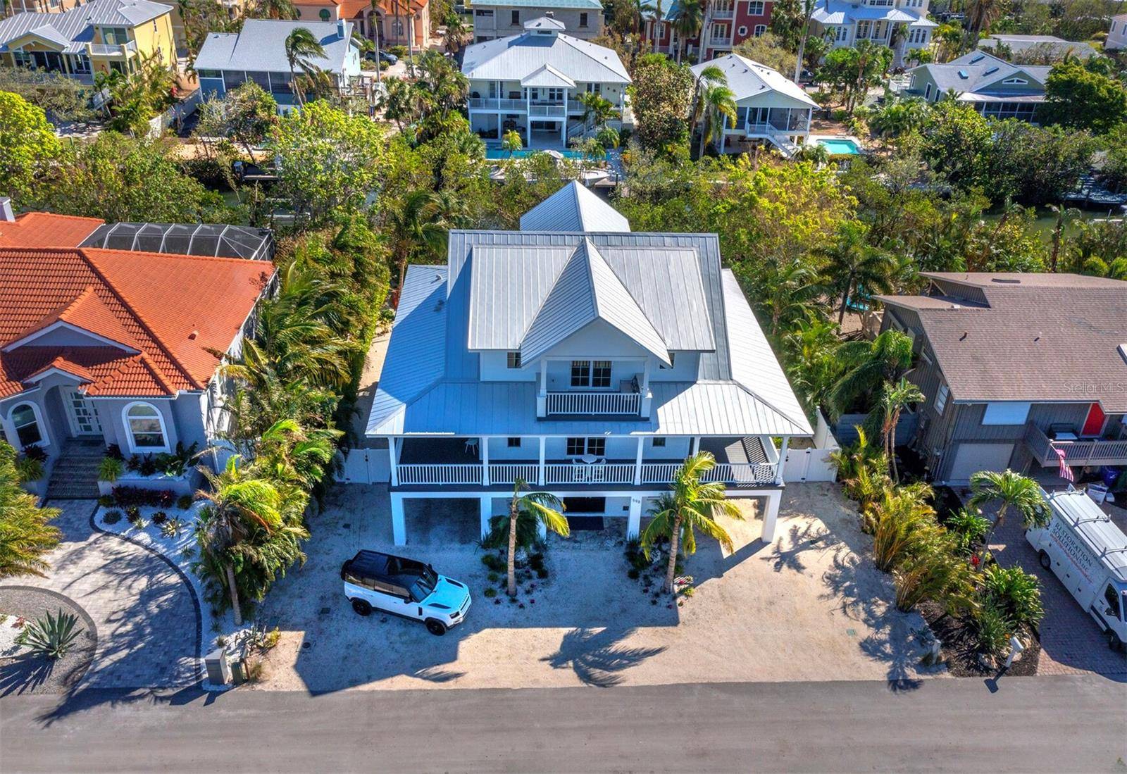 Longboat Key, FL 34228,598 LYONS LN