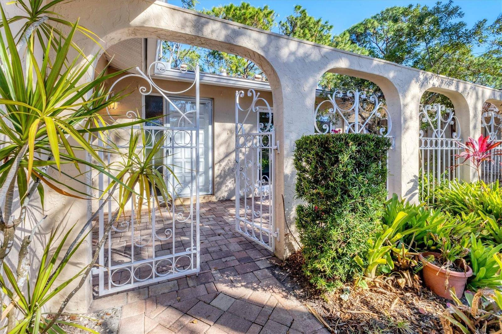 Sarasota, FL 34235,5259 VILLA MAJORCA CT #26