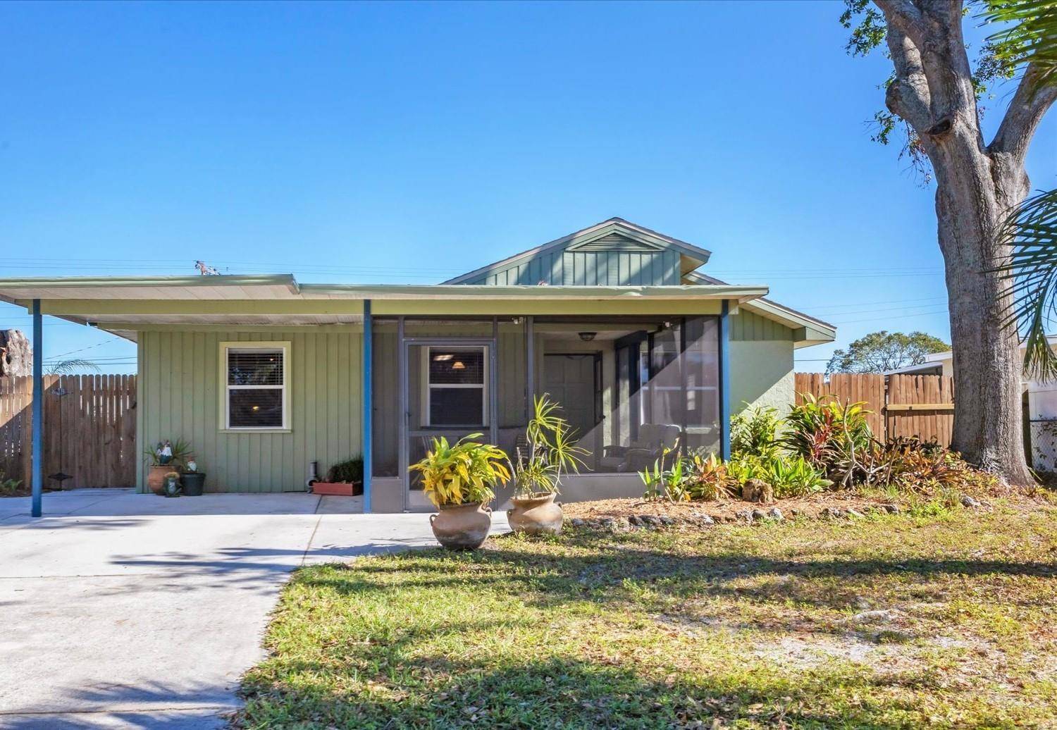 Sarasota, FL 34233,3931 LONGHORN DR