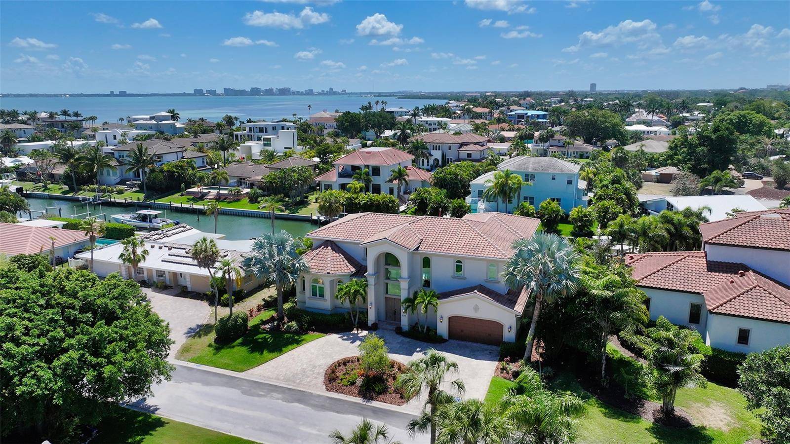 Longboat Key, FL 34228,510 BOWSPRIT LN