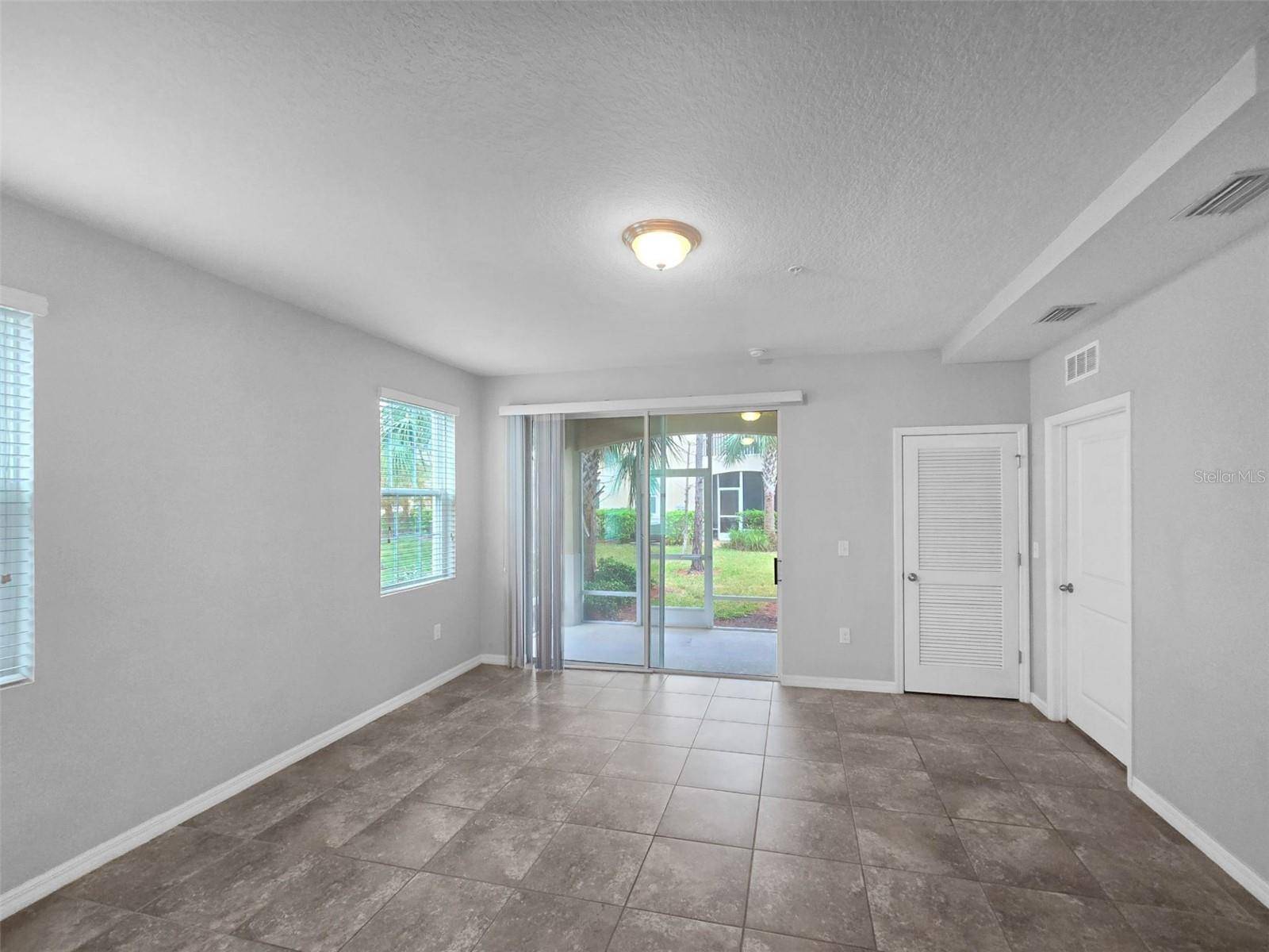 Sarasota, FL 34243,8383 ENCLAVE WAY #102