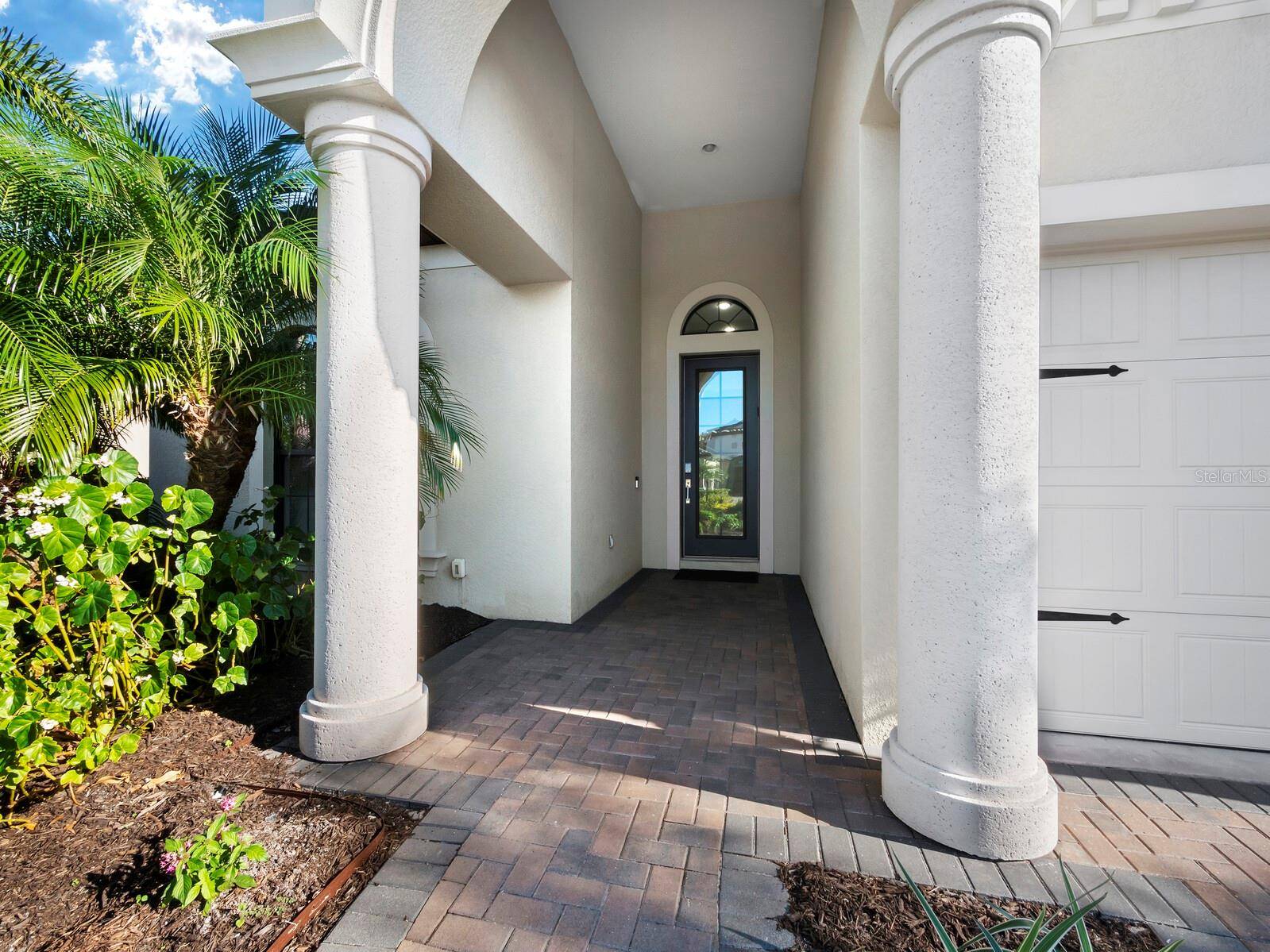 Bradenton, FL 34202,16528 BERWICK TER
