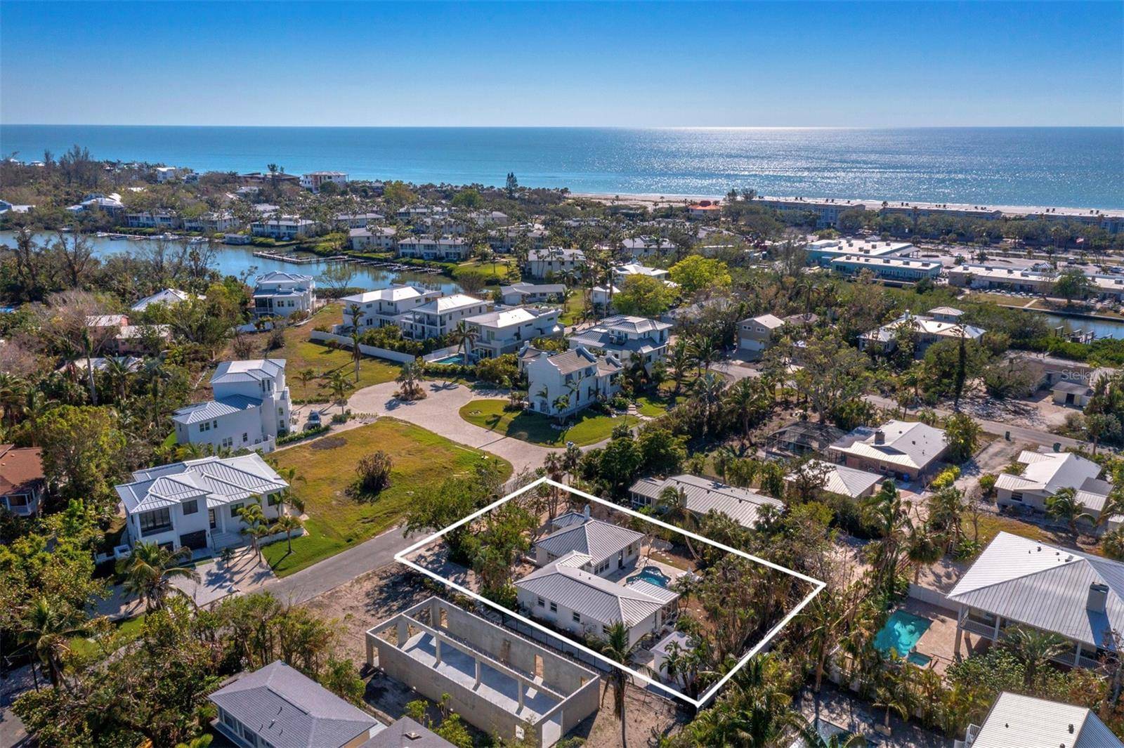 Longboat Key, FL 34228,611 HIBISCUS WAY