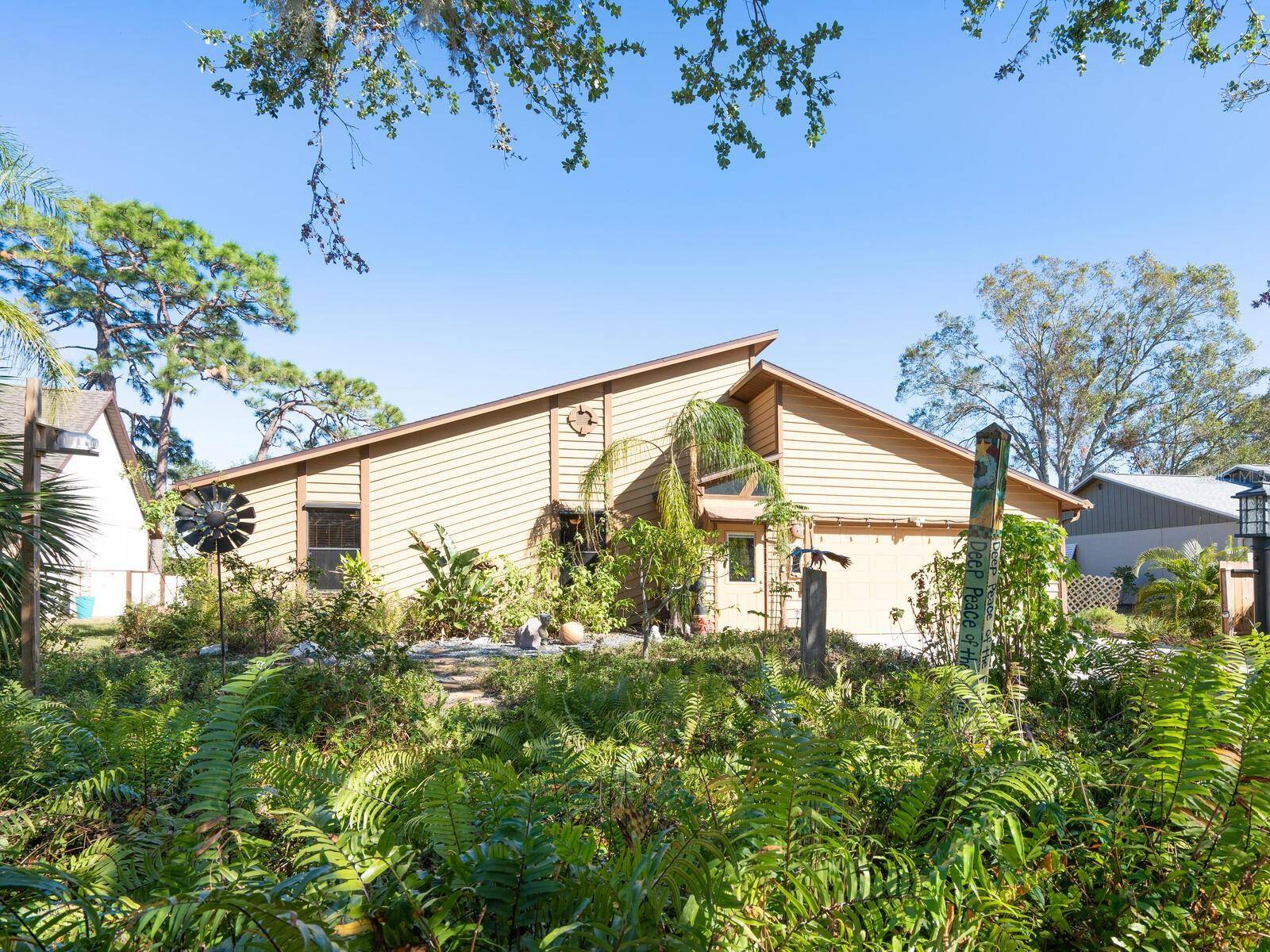 Sarasota, FL 34243,3888 SHADY BROOK LN