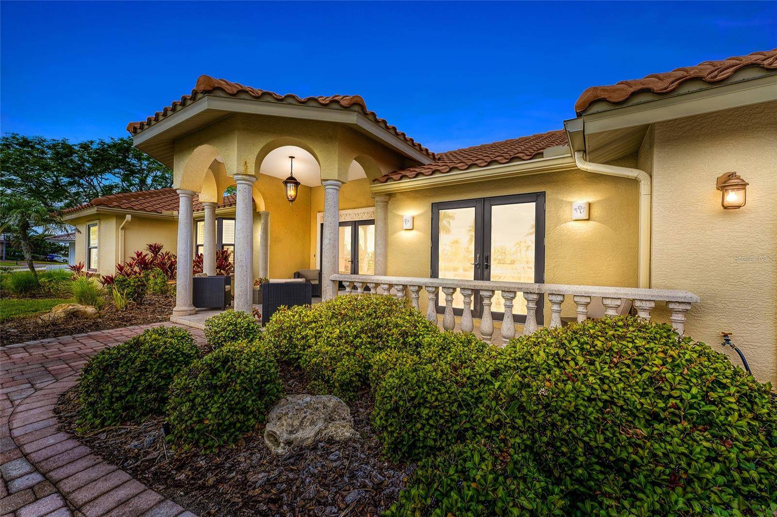 Osprey, FL 34229,312 YACHT HARBOR DR
