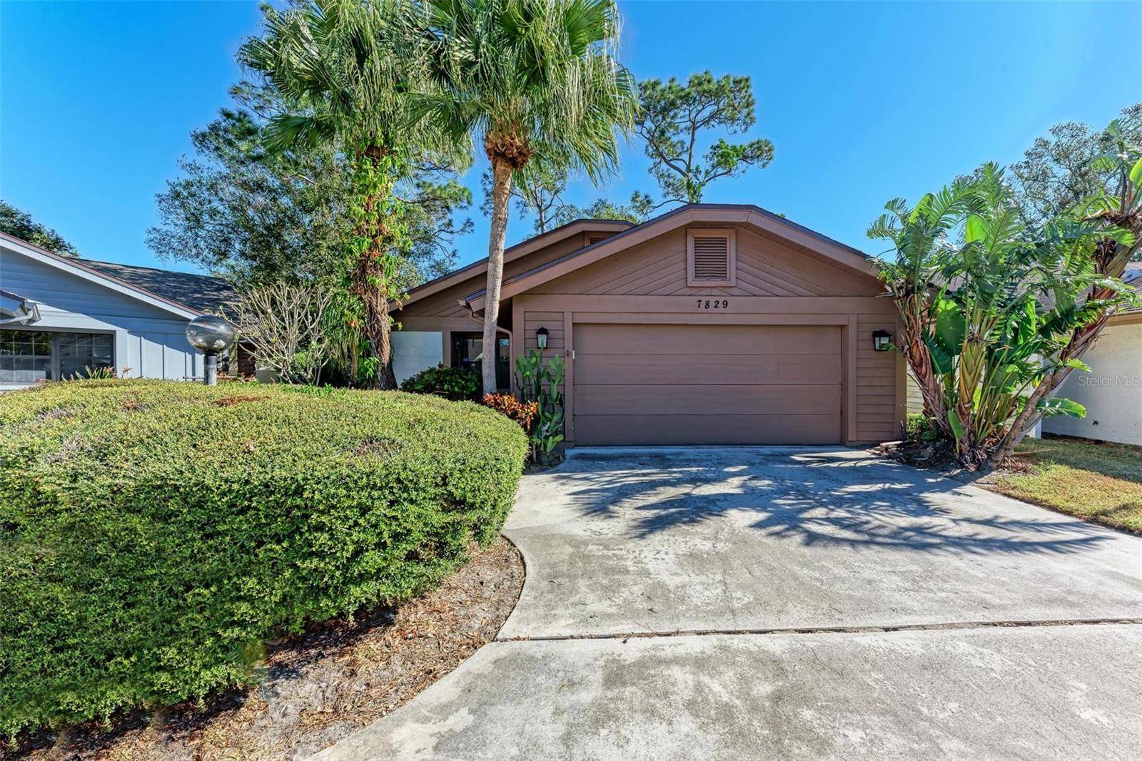 Sarasota, FL 34243,7829 PINE TRACE DR