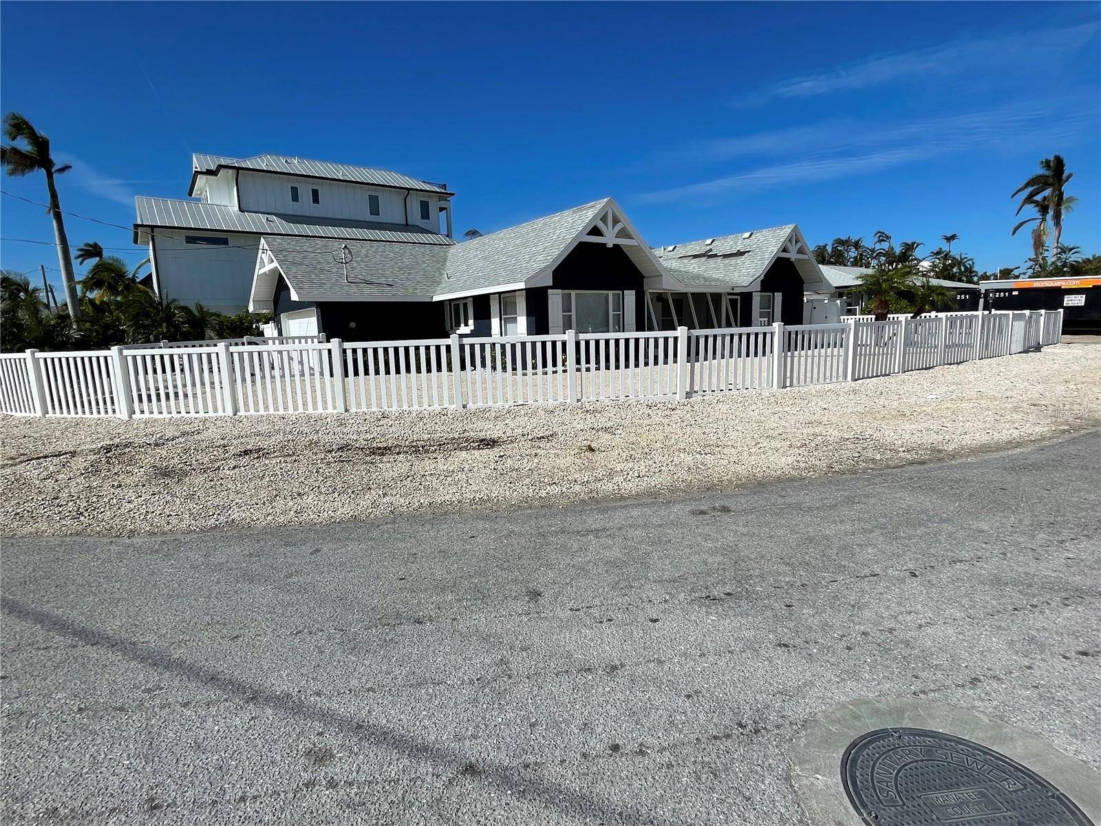 Holmes Beach, FL 34217,237 S HARBOR DR
