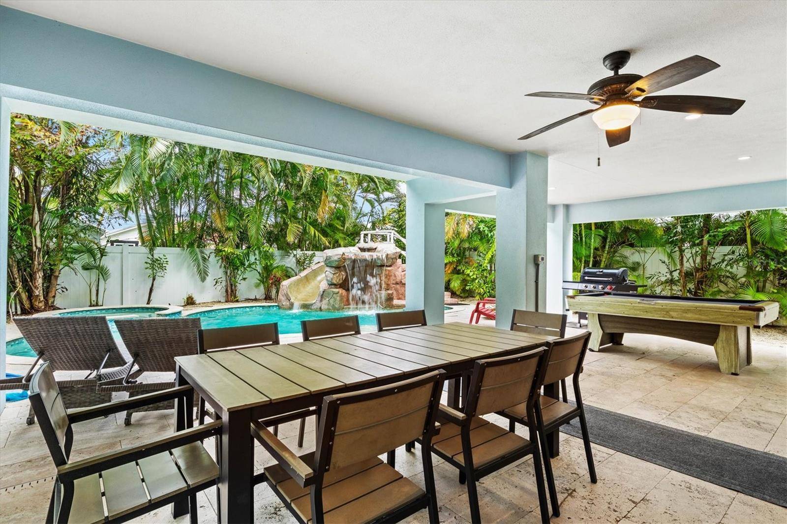 Bradenton Beach, FL 34217,106 7TH ST S