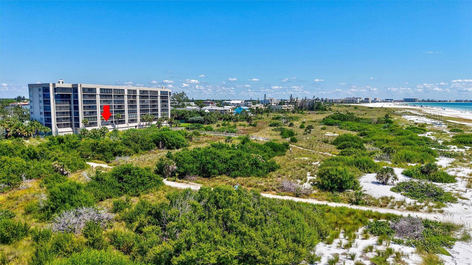 Sarasota, FL 34242,420 BEACH RD #203