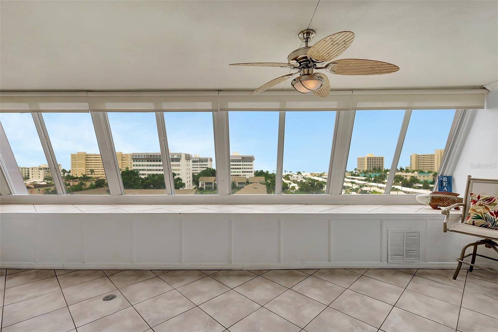 Sarasota, FL 34242,1200 E PEPPERTREE LN #607