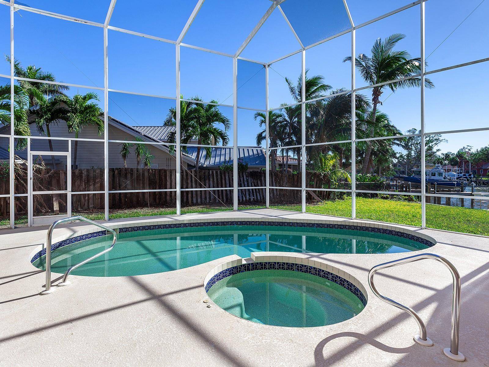 Sarasota, FL 34242,508 SIESTA DR