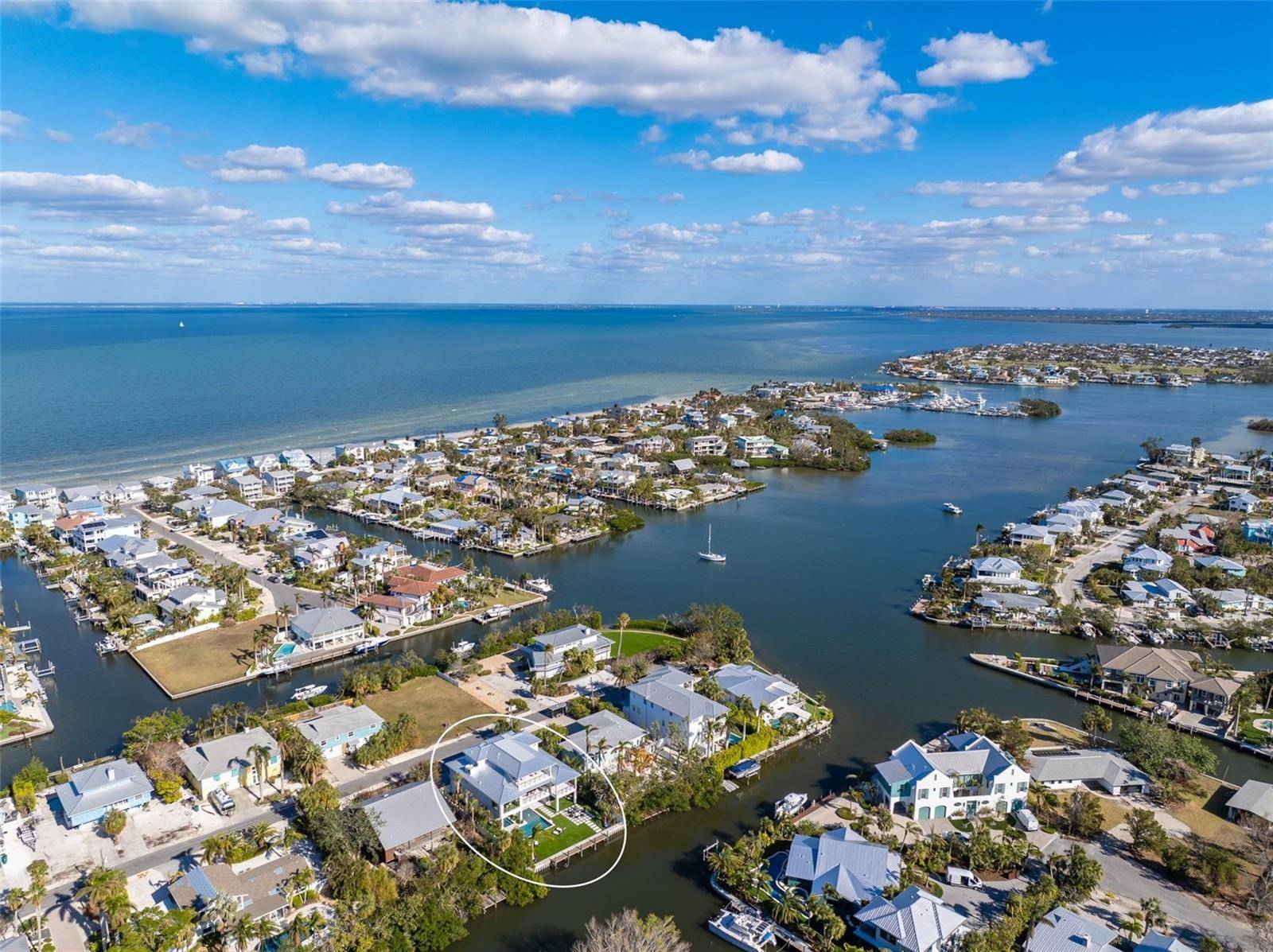 Anna Maria, FL 34216,329 TARPON ST